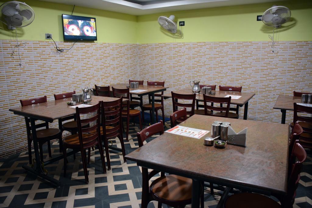 Hotel Nirmal Inn Bhubaneswar Eksteriør bilde